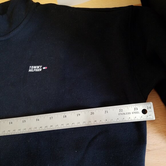 Tommy Hilfiger Unisex Quarter-Zip Sweatshirt – Blck - Size Large - NWT - Picture 4 of 11